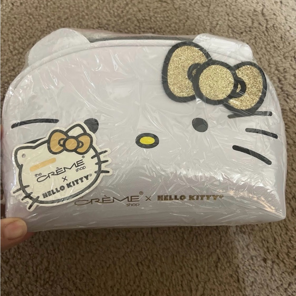 The Crème Shop x Hello Kitty Skincare bundle makeup bag!Golden edition.Christmas